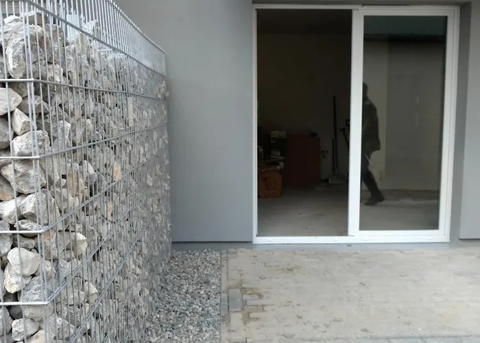 Z Ogrodkiem * ז'שוב